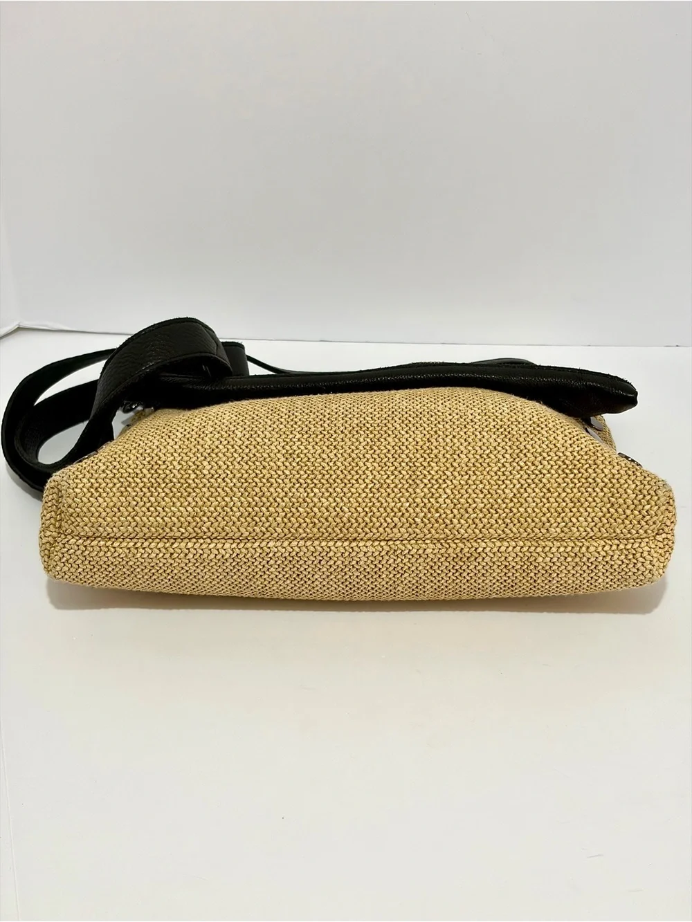 HAMMITT VIP Large Crossbody Bag In Black Leather And Chaparral Raffia/Gunmetal
